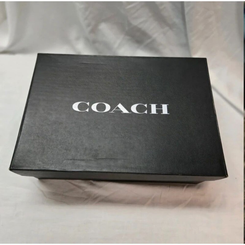 Coach Slides - Picture 5 of 8